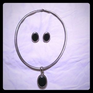 FREE!!! Silver and black fashion necklace set
